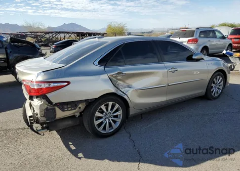 2017 Toyota Camry Hybrid z USA, uszkodzony, nr VIN 4T1BD1FK6HU210601